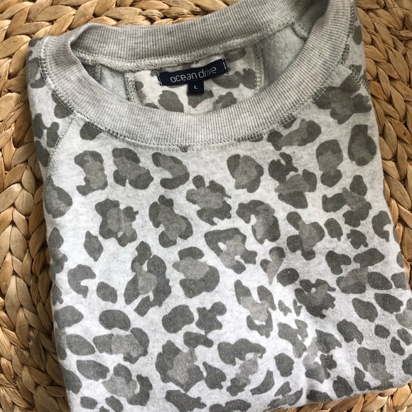 Cropped crewneck sweatshirt - Picture 2 of 2